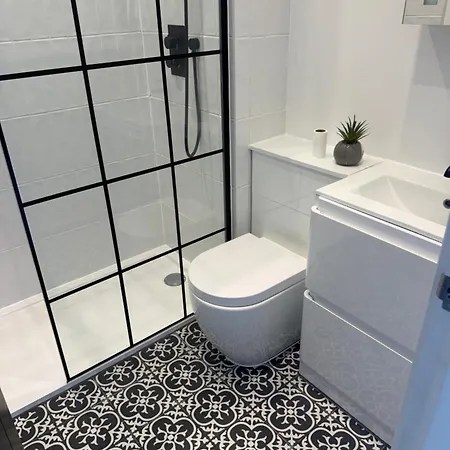 1 Bedroom Flat * Saint Helier Jersey